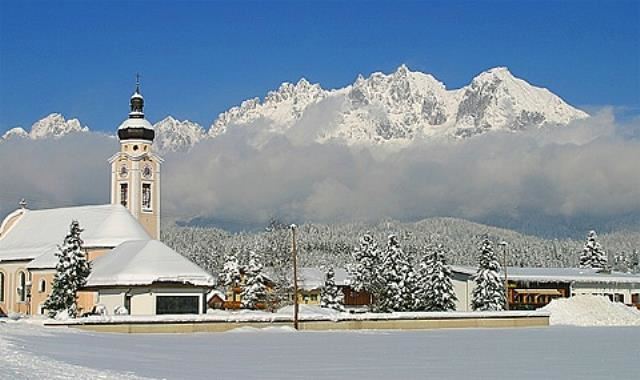 Kirche Oberndorf Winter