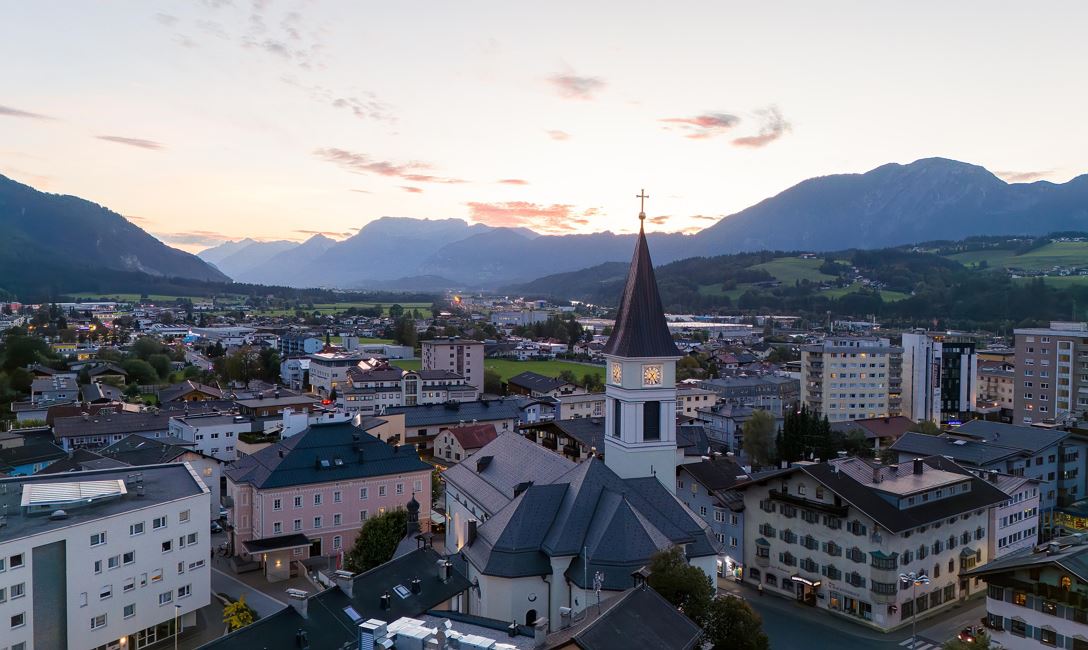 Stadtpfarrkirche (c) Amer