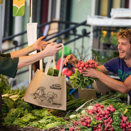 Mit dem Bike zum Wochenmarkt in St.Johann