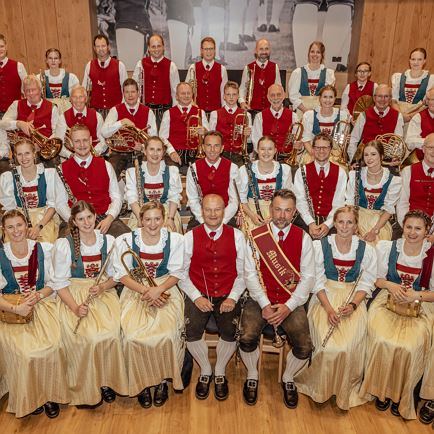 Kopermuziekconcert door de stadsfanfare van Wörgl