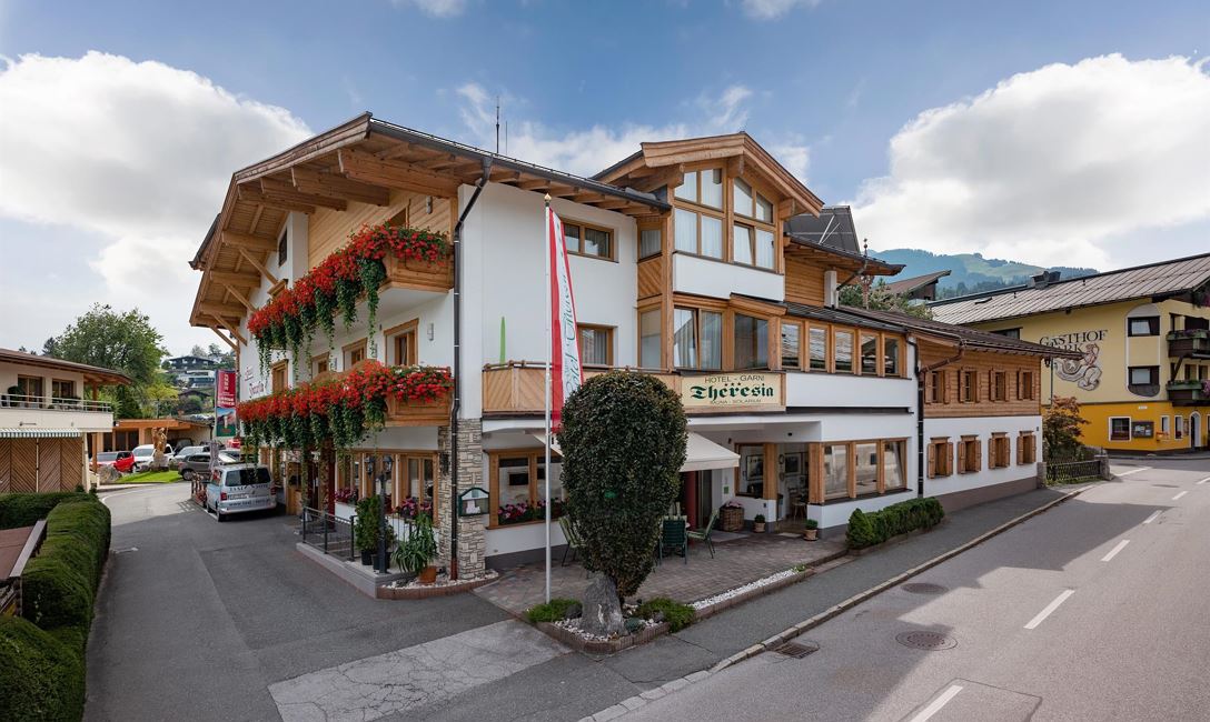 Hotel Theresia Garni - St, Johann in Tirol
