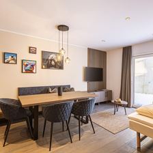 Premium Ferienwohnung mit 1 Schlafzimmer_Esstisch