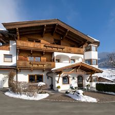 Gaestehaus_Fuchs_Doerfl_7_Itter_01_2023_Haus_ausse