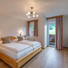 Gaestehaus_Fuchs_Itter_07_2021_Zimmer_2