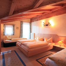 Berghaus-Hutter-Anneliese-Scherbuehel-2-Kirchberg_