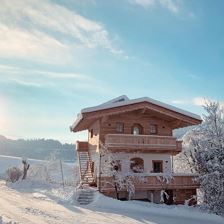 Zuhaus Winter außen