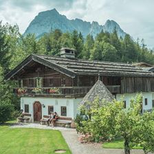 Hotel Jagdschloessl - Emplhof im Schloesslgarten