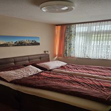 Boxspringbett mit Motor (Schlafzimmer)