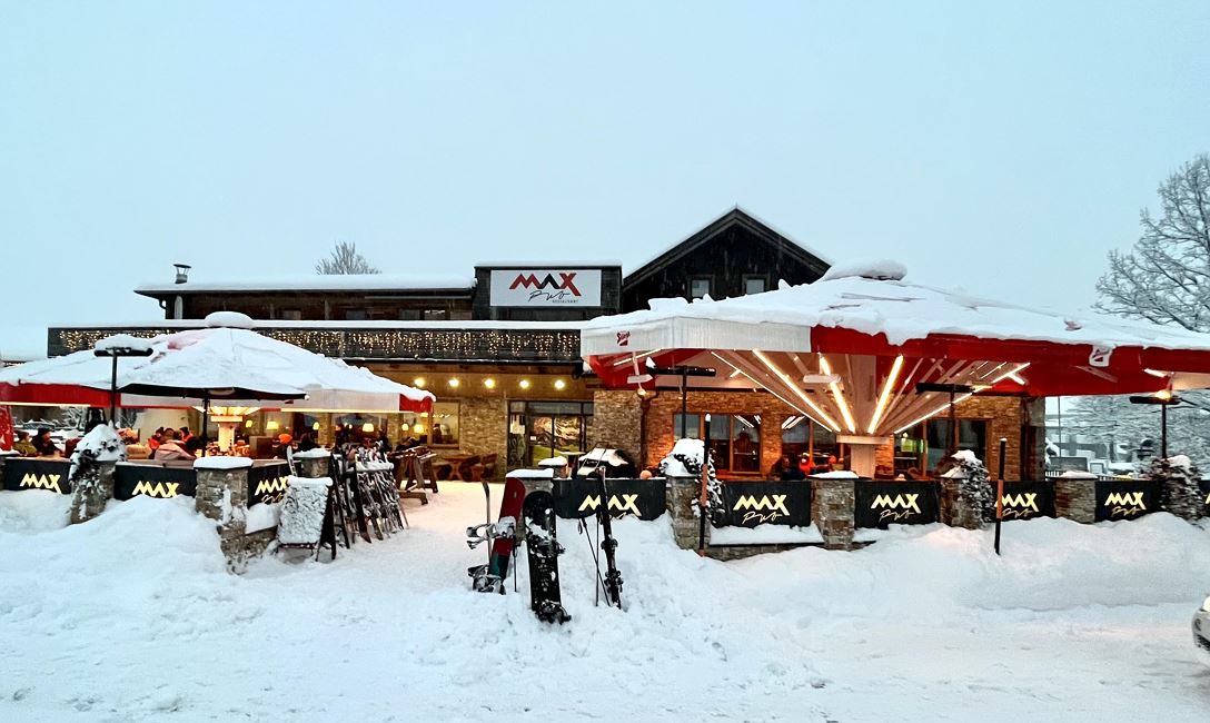 Max Pub & Restaurant am Abend