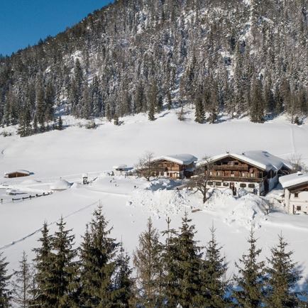 Der-Laerchenhof_Hundsbichl_Winter-02 MEDIUM.jpg