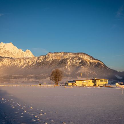 Promenadenwege und lebendiger Ortskern in St. Johann in Tirol