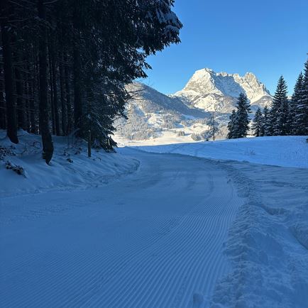 Wandern auf Schnee in Kirchdorf