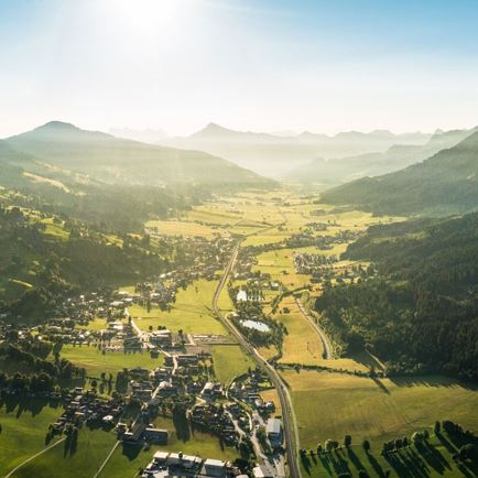 Talwanderweg Westendorf - Kirchberg_Kitzbüheler Alpen-Brixental_Mathäus Gartner 2019 (FULL)04.jpg