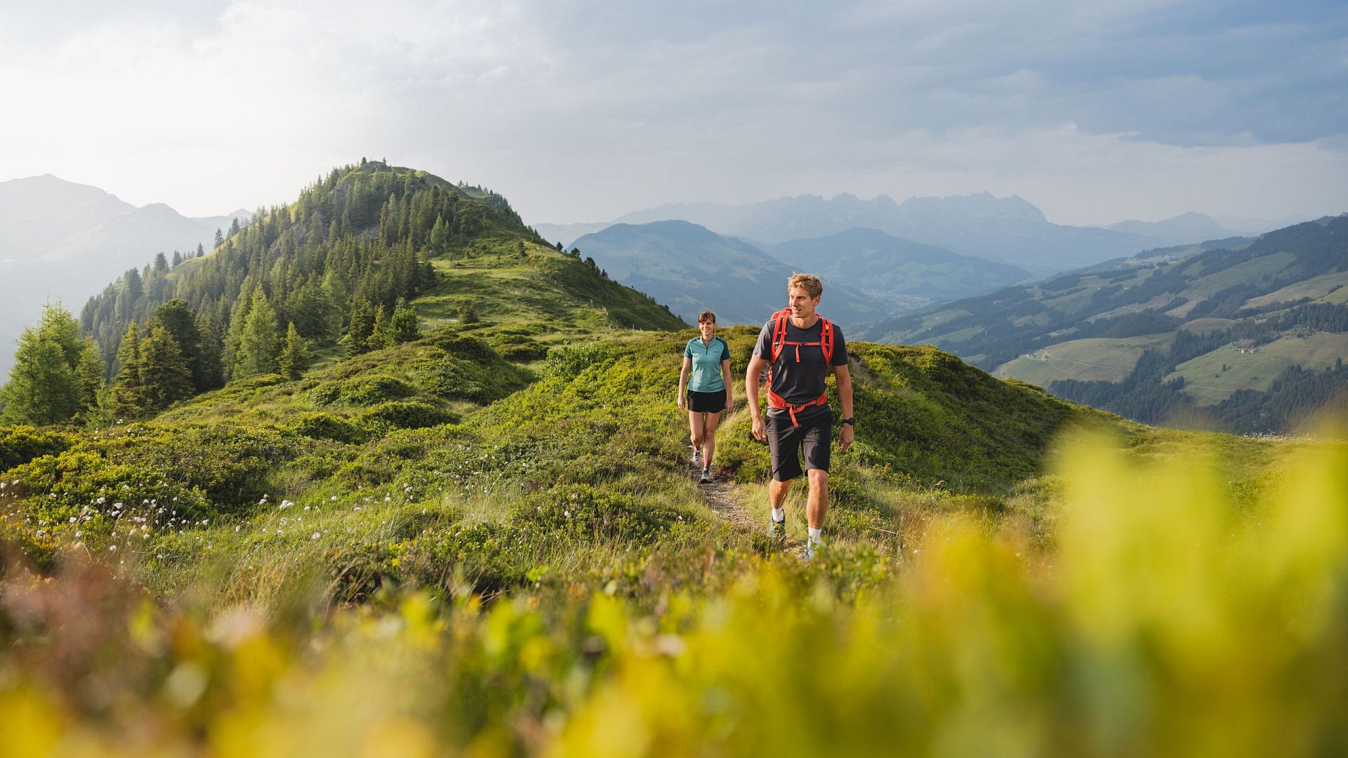 Wanderung mit Bergpanorama