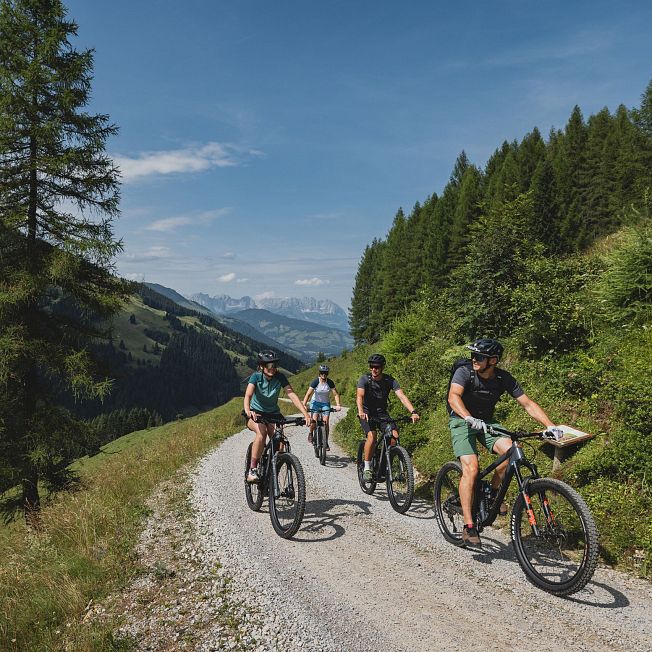 /media/gridteaser/biken-im-brixental-c-tvb-kitzbueheler-alpen-brixental-fotograf-mathaeus-gartner-4-6.webp
