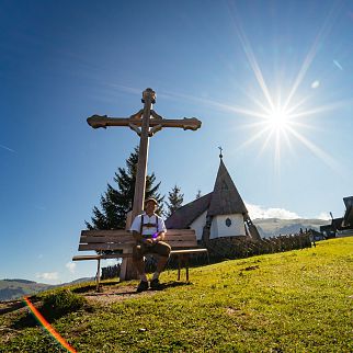 /media/gridteaser/kitzbueheler-alpen-lebenswege-sommer-leonel-da-silva-c-kitzbueheler-alpen-daniel-gollner-26-3.webp