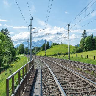 /media/gridteaser/pillerseetal-mobilitaet-bahn-zug.webp