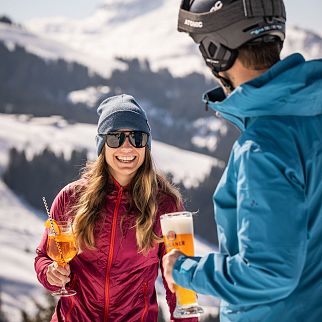 /media/gridteaser/skifahren-c-tvb-kitzbueheler-alpen-brixental-fotografin-mirja-geh-17-3.webp