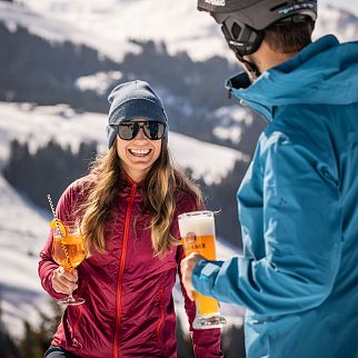 /media/gridteaser/skifahren-c-tvb-kitzbueheler-alpen-brixental-fotografin-mirja-geh-17-6.webp