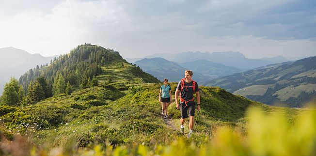 /media/gridteaser/wandern-im-brixental-c-tvb-kitzbueheler-alpen-brixental-fotograf-mathaeus-gartner-33-6.webp