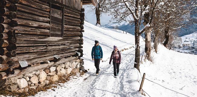 /media/gridteaser/winterwandern-c-tvb-kitzbueheler-alpen-brixental-fotograf-mathaeus-gartner-7-15.webp