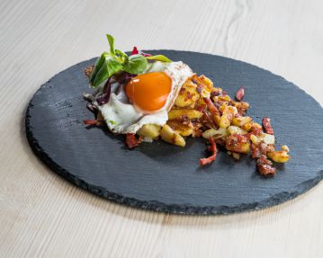 Tiroler Gröstl mit Spiegelei